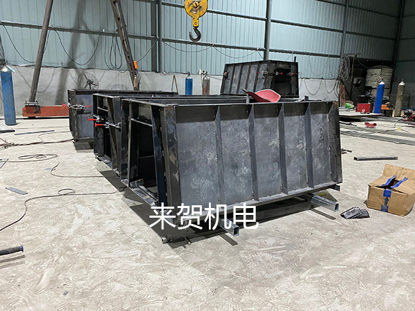 排水溝模具因施工環(huán)境定制不同結(jié)構(gòu)