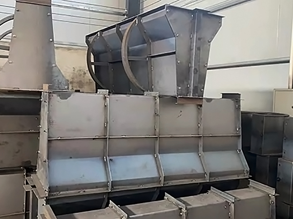隔離墩模具工藝和現(xiàn)澆預(yù)制步驟