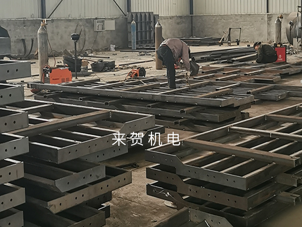 橋梁防撞護欄模板的相關(guān)特性